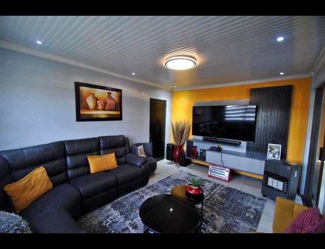 4 BEDROOM HOUSE FOR SALE IN DAWN PARK